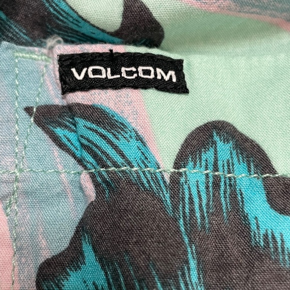 Volcom Men's Button  Hawaiian Print Collared Short Sleeve Green/ Blue Shirt XL - Picture 13 of 13